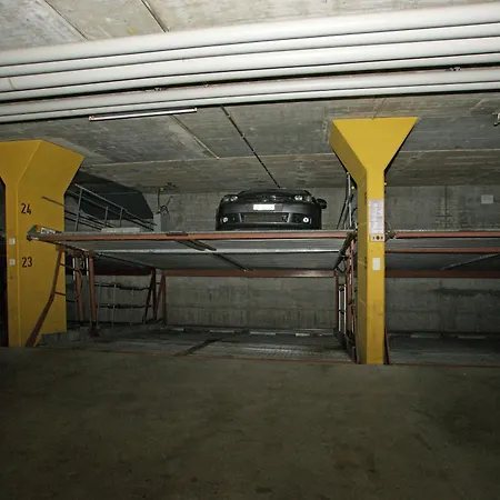 Apartment Touring 401
